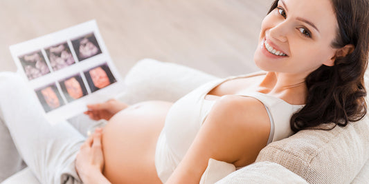 egzema nėštumo metu – mama su kūdikiu