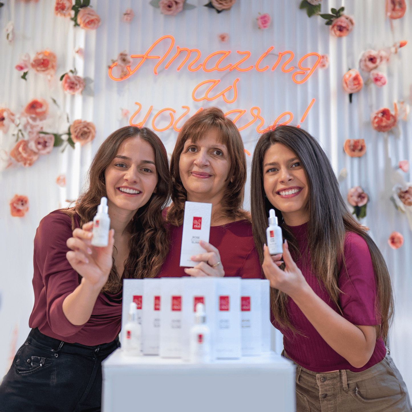 Intensyvus senėjimą stabdantis veido serumas su ekologišku rožių aliejumi – Rose Elixir