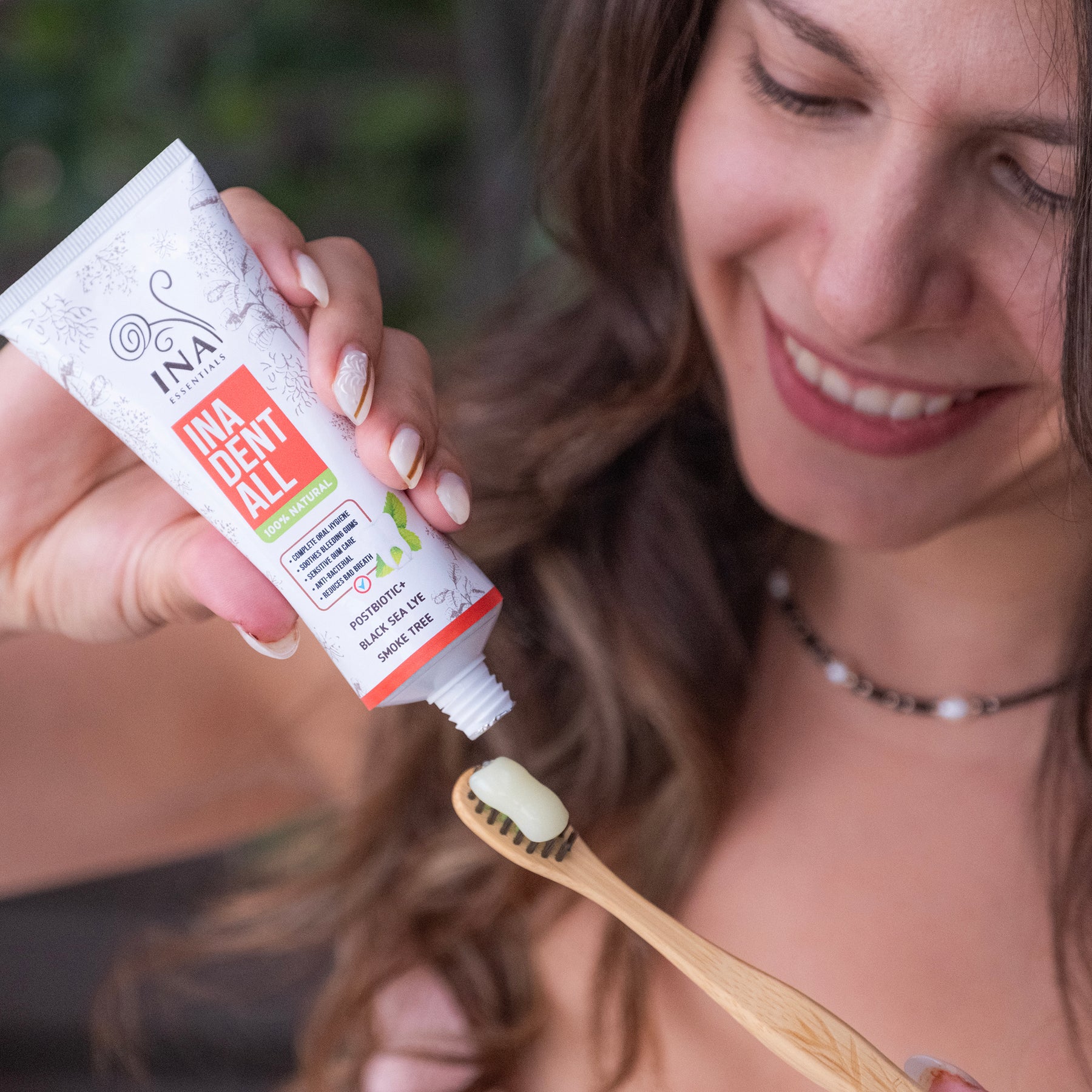 + Dovana Natūrali dantų pasta be fluoro su dūmų medžiu, Juodosios jūros mineralais – Ina Dent-All