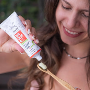 + Dovana Natūrali dantų pasta be fluoro su dūmų medžiu, Juodosios jūros mineralais – Ina Dent-All